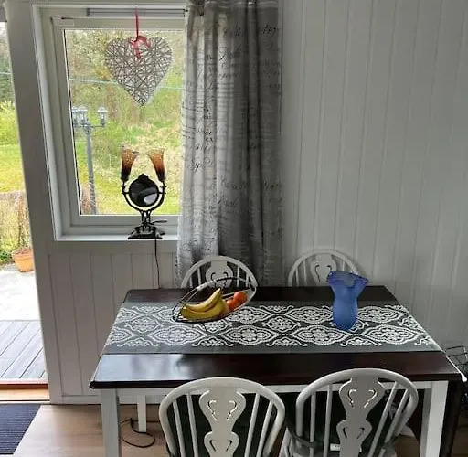 Holiday Home Sletta * Sletta (Hordaland)